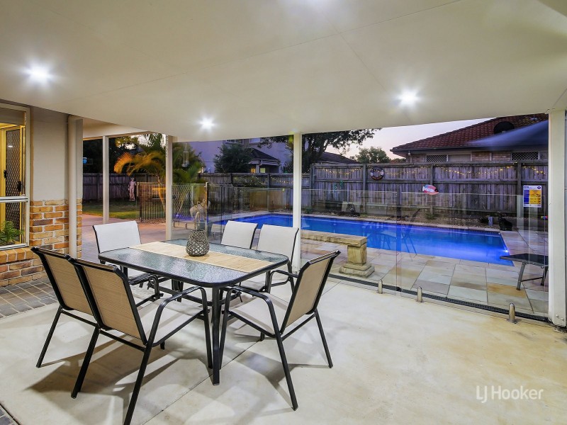 85 Oakview Street, Parkinson QLD 4115