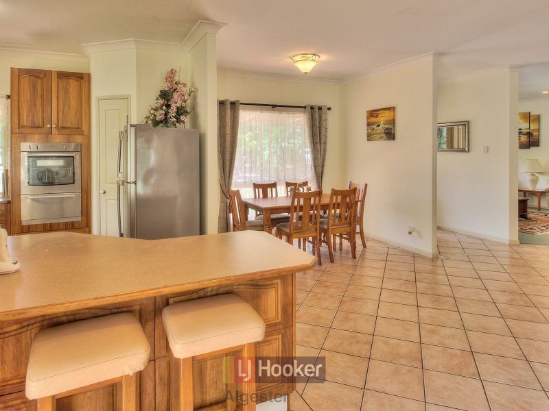 64 Bellenden Close, Munruben QLD 4125
