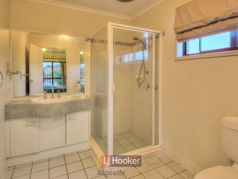 116 Glenfield Street, Parkinson QLD 4115