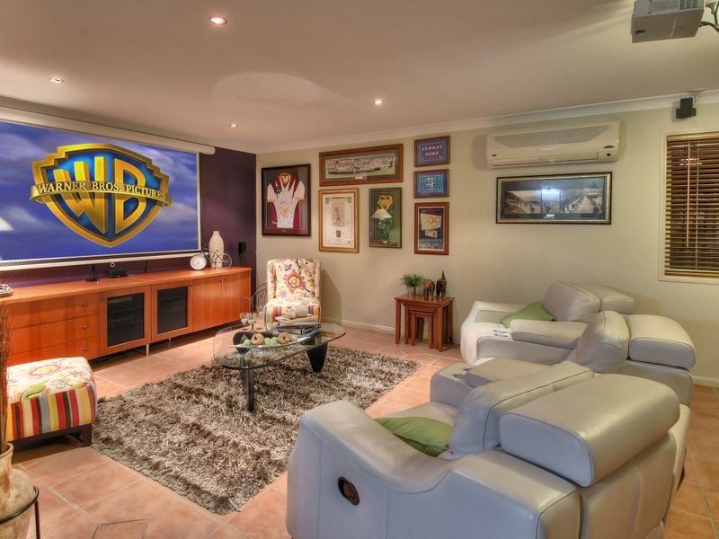 20 Strathaird Place, Parkinson QLD 4115