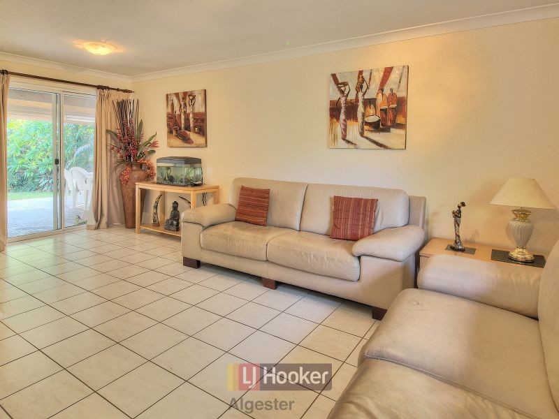 3 Majestic Court, Regents Park QLD 4118