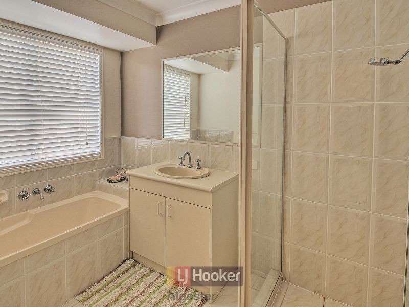 3 Majestic Court, Regents Park QLD 4118
