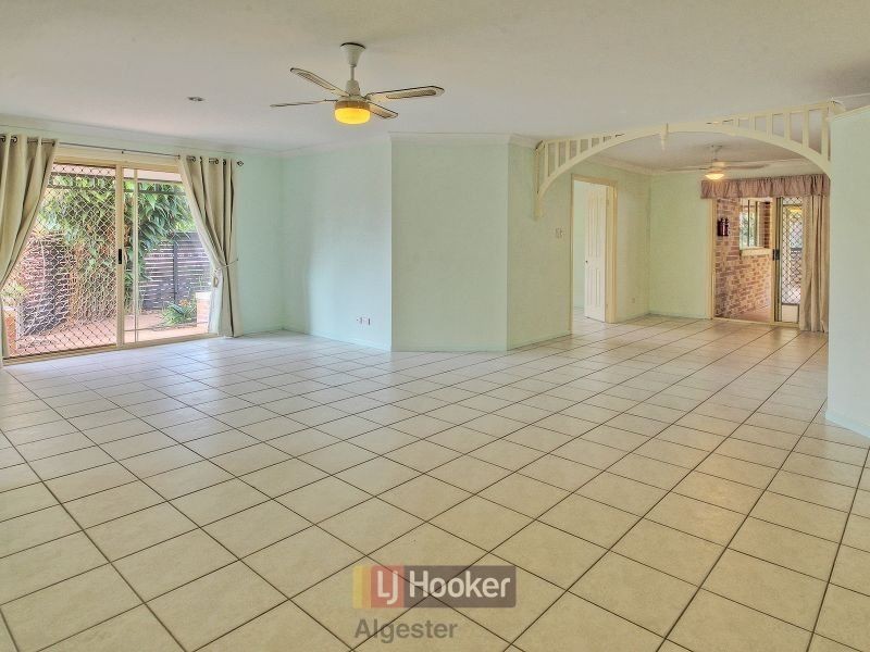 1 Ashford Place, Parkinson QLD 4115