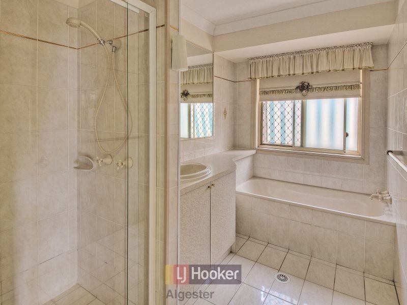 1 Ashford Place, Parkinson QLD 4115