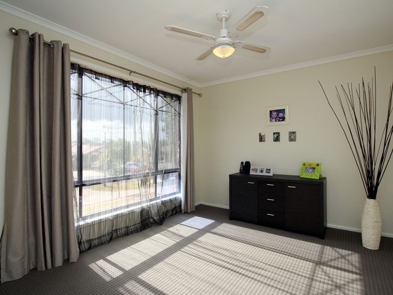 27 Inverary Place, Parkinson QLD 4115