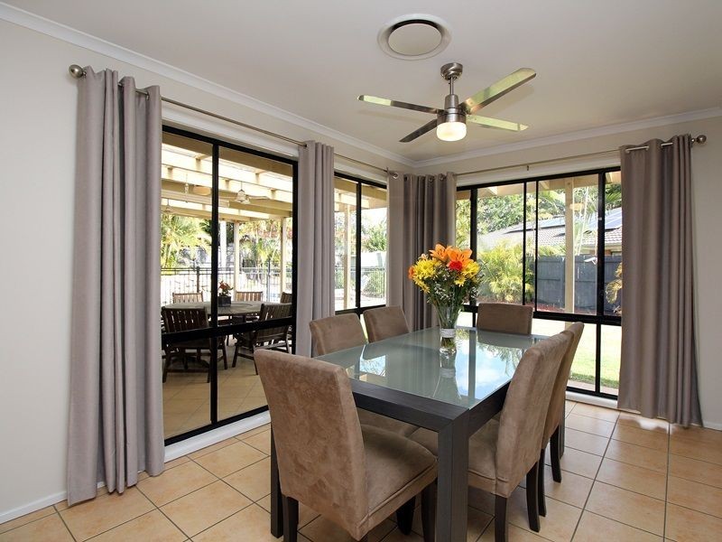 27 Inverary Place, Parkinson QLD 4115