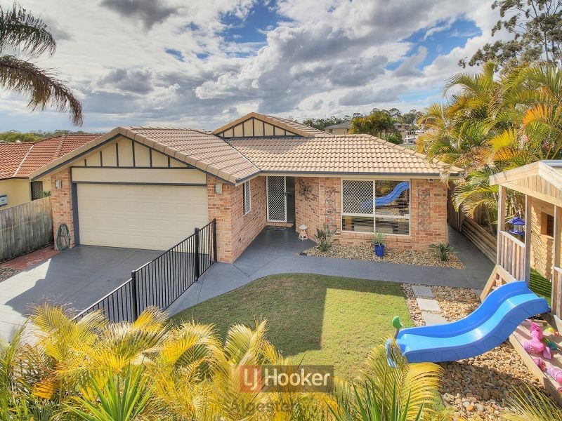 16 Carnegie Close, Parkinson QLD 4115