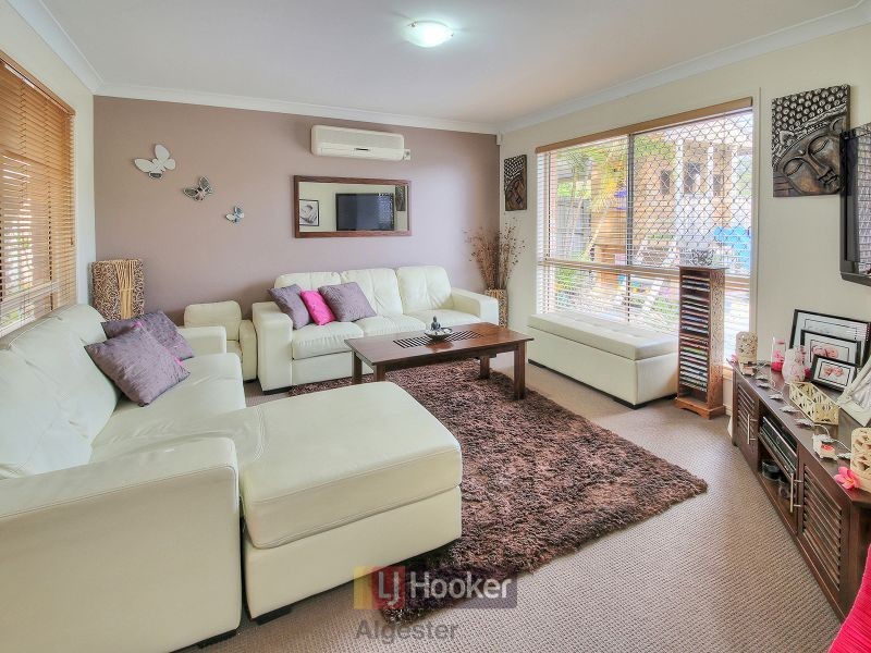 16 Carnegie Close, Parkinson QLD 4115