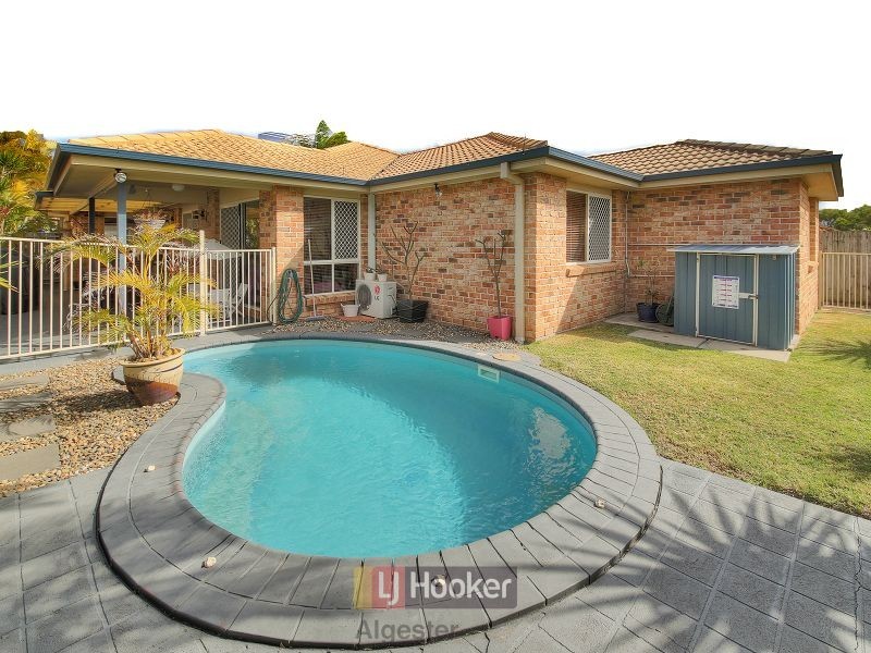 16 Carnegie Close, Parkinson QLD 4115