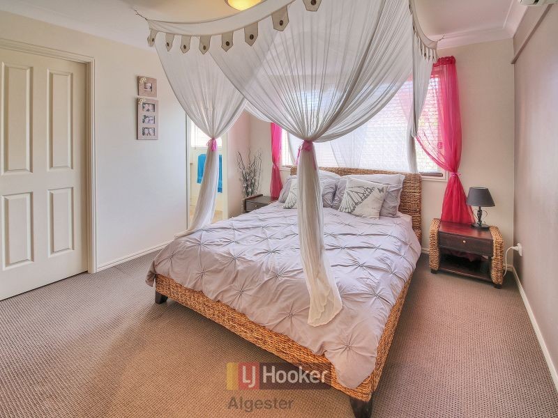 16 Carnegie Close, Parkinson QLD 4115