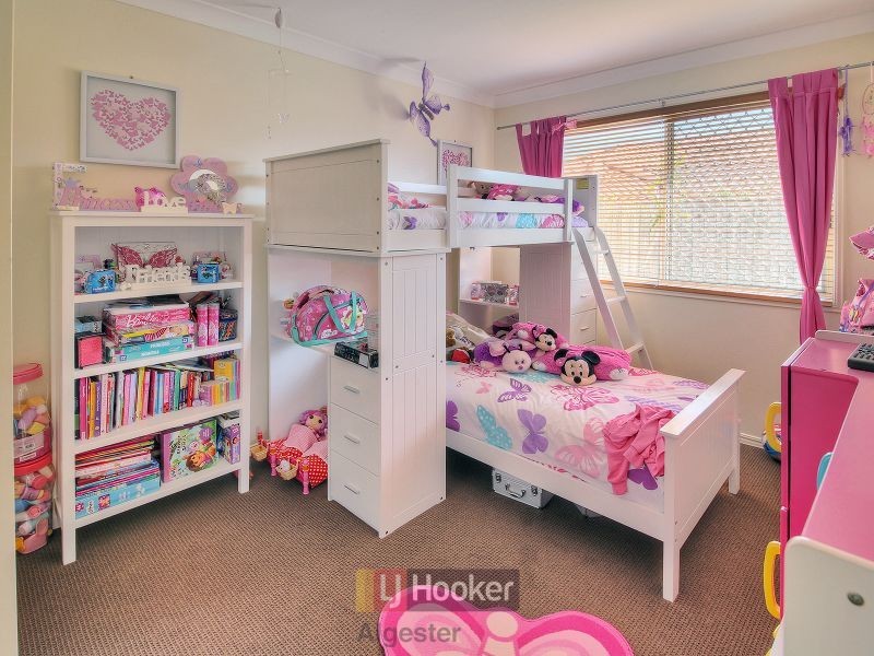 16 Carnegie Close, Parkinson QLD 4115