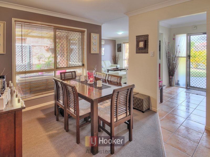 16 Carnegie Close, Parkinson QLD 4115