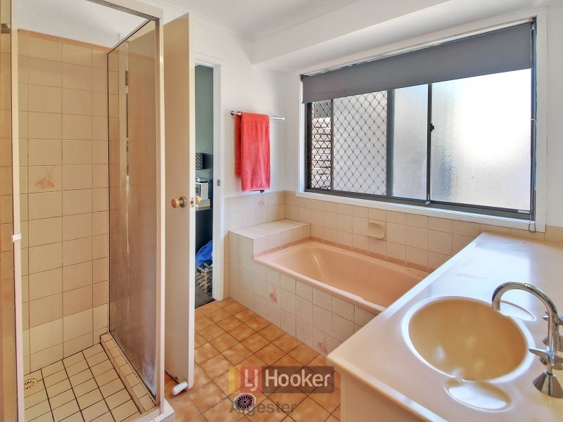 100 Laurel Oak Drive, Algester QLD 4115