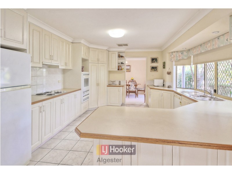 22 Michigan Crescent, Parkinson QLD 4115