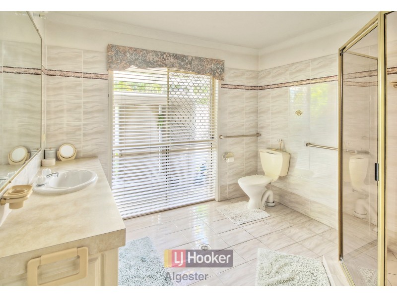 22 Michigan Crescent, Parkinson QLD 4115