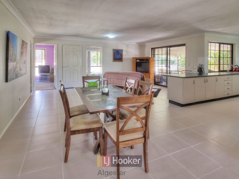88 Haldham Crescent, Regents Park QLD 4118