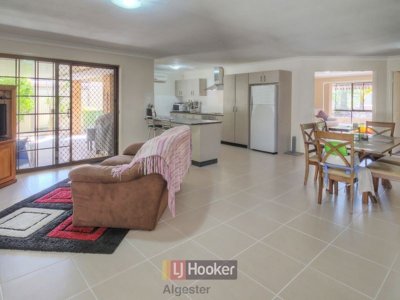 88 Haldham Crescent, Regents Park QLD 4118