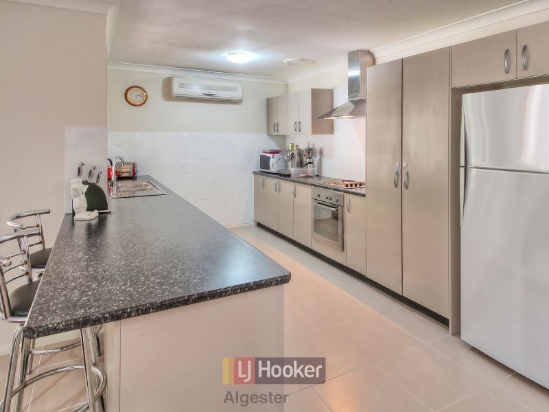 88 Haldham Crescent, Regents Park QLD 4118