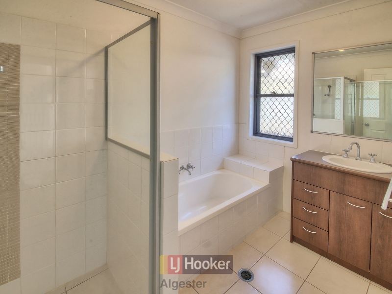 17 Weir Close, Berrinba QLD 4117