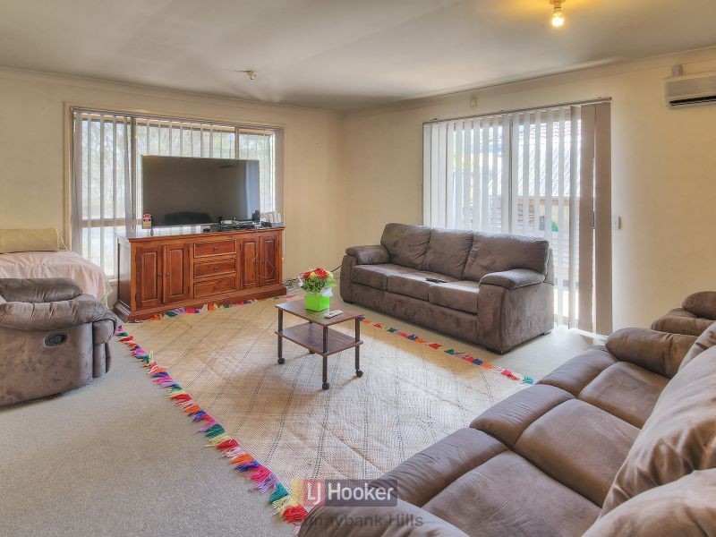 19 Housman Place, Calamvale QLD 4116