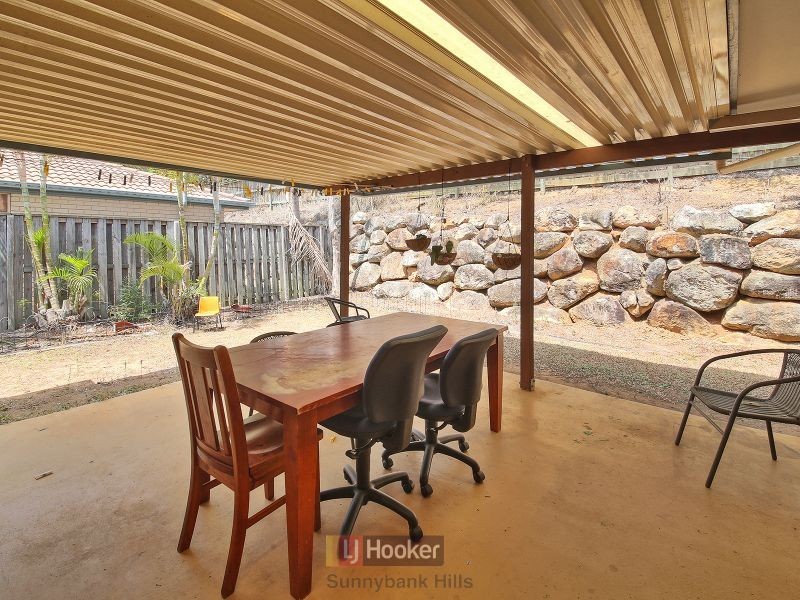 19 Housman Place, Calamvale QLD 4116