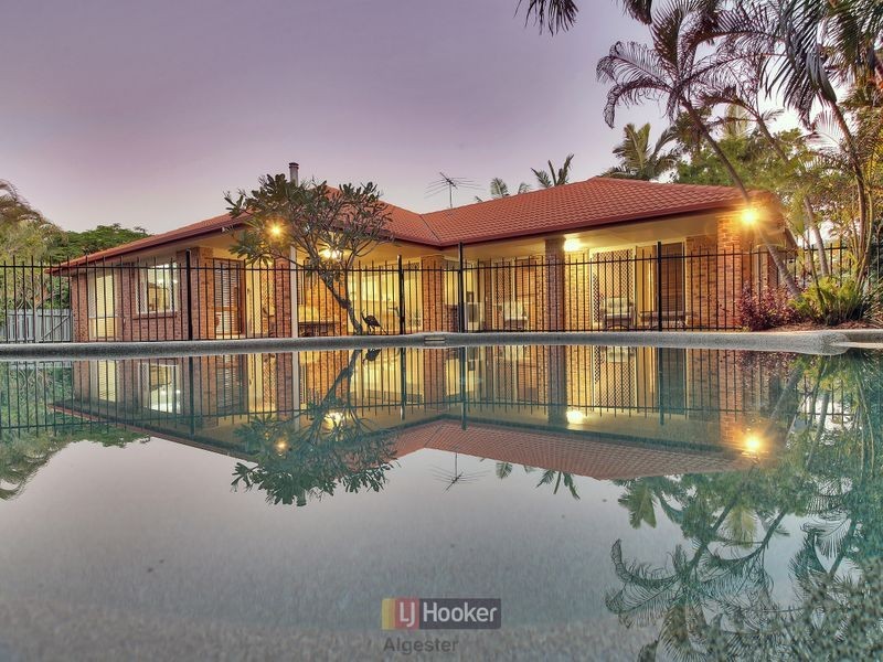 15 St John Close, Parkinson QLD 4115