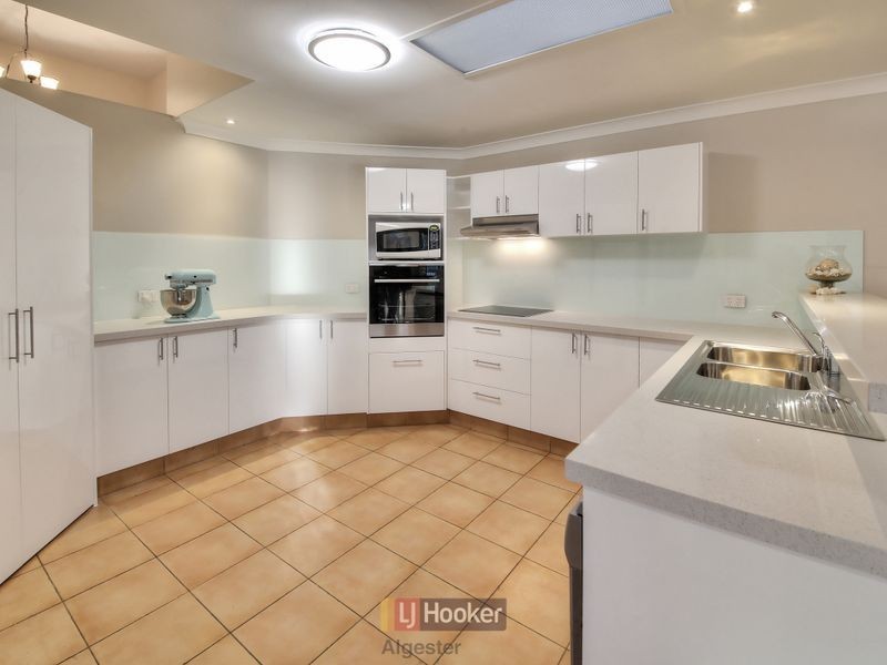 15 St John Close, Parkinson QLD 4115