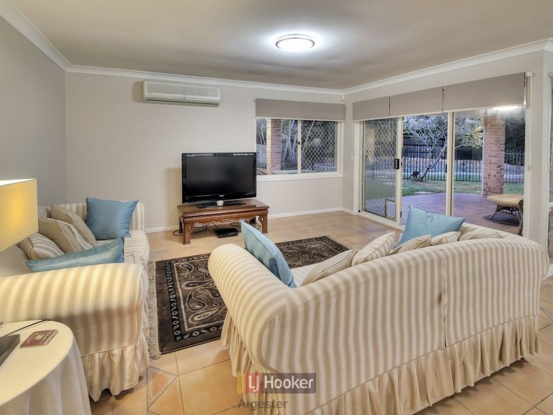 15 St John Close, Parkinson QLD 4115