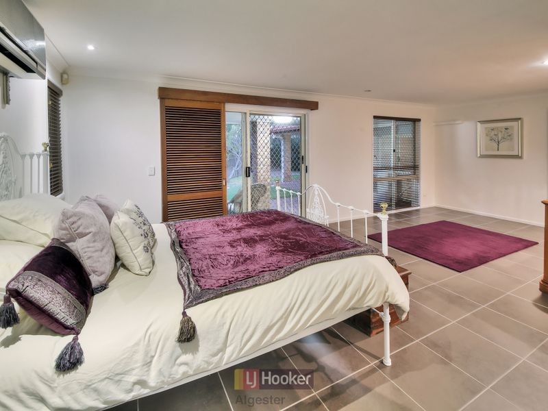 15 St John Close, Parkinson QLD 4115