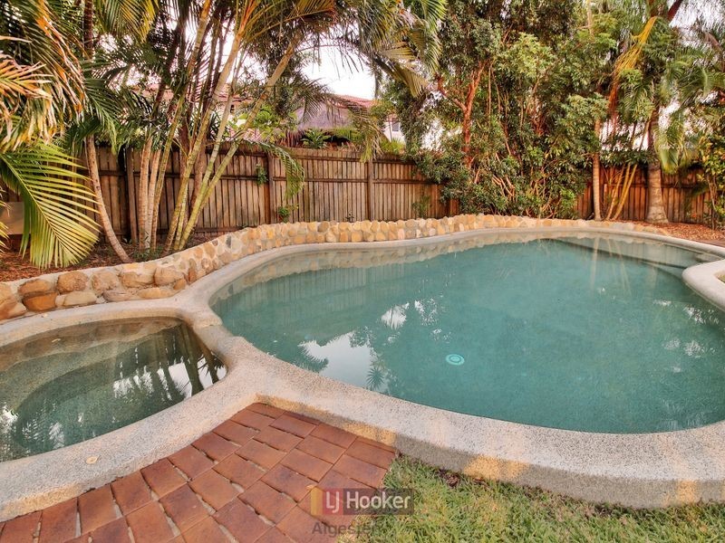 15 St John Close, Parkinson QLD 4115