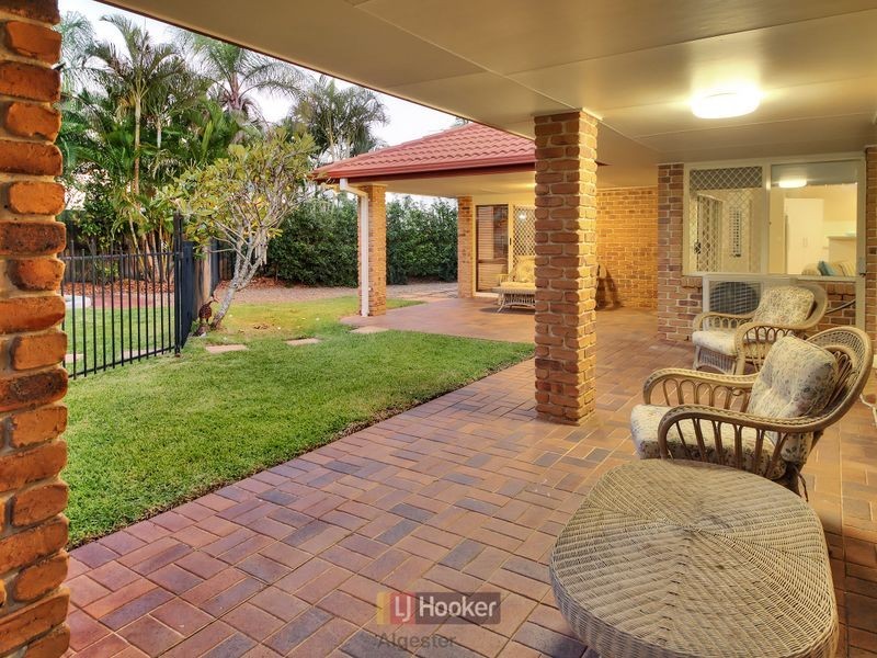 15 St John Close, Parkinson QLD 4115