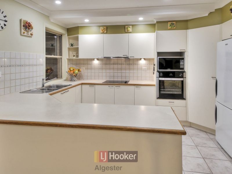 56 Swan Lake Crescent, Calamvale QLD 4116