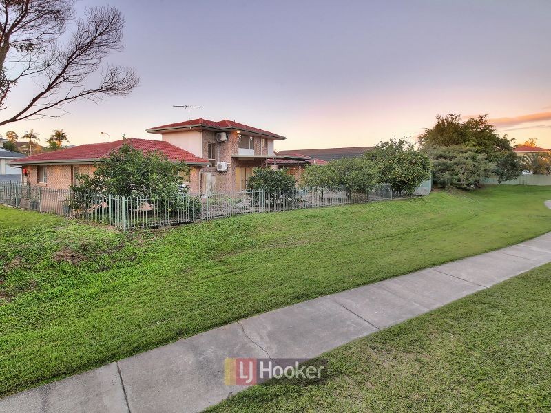 56 Swan Lake Crescent, Calamvale QLD 4116