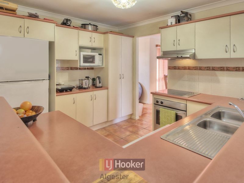 11 Killarney Place, Parkinson QLD 4115