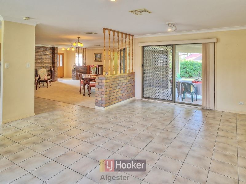 12 Karen Court, Runcorn QLD 4113