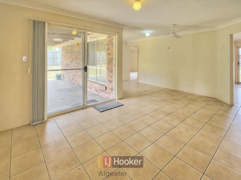 3 Tantanoola Place, Parkinson QLD 4115