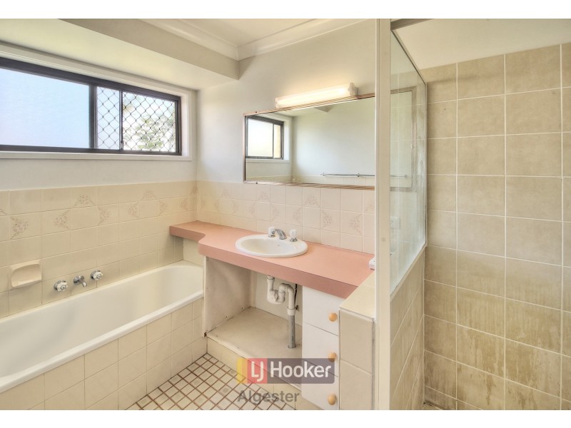 16 Mayfair Drive, Browns Plains QLD 4118