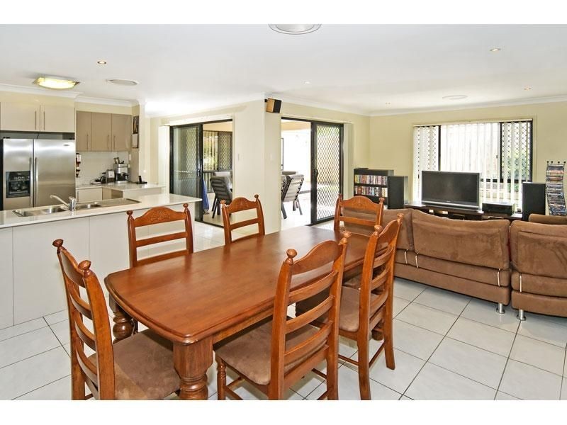 13 Girraween Crescent, Parkinson QLD 4115