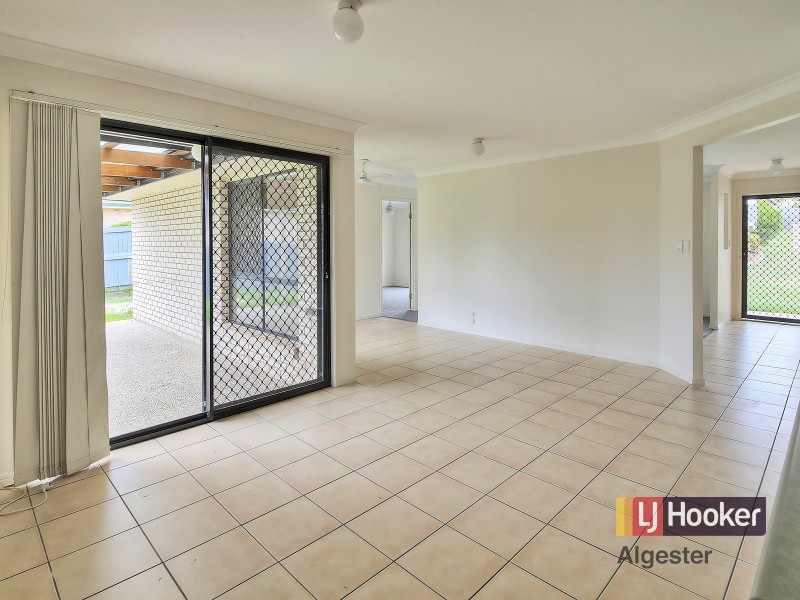 15 Tantanoola Street, Parkinson QLD 4115
