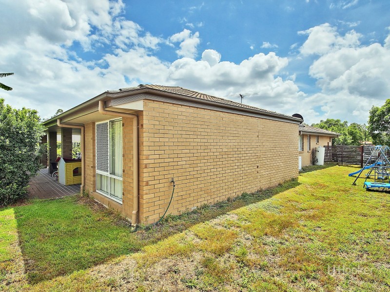 8 Mimosa Street, Parkinson QLD 4115