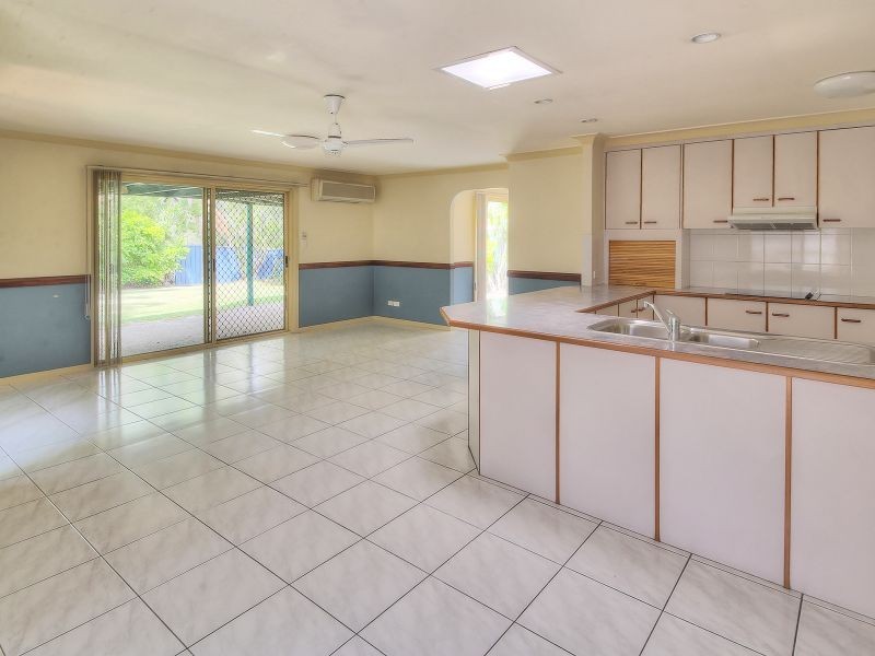 9 Casuarina Cres, Calamvale QLD 4116