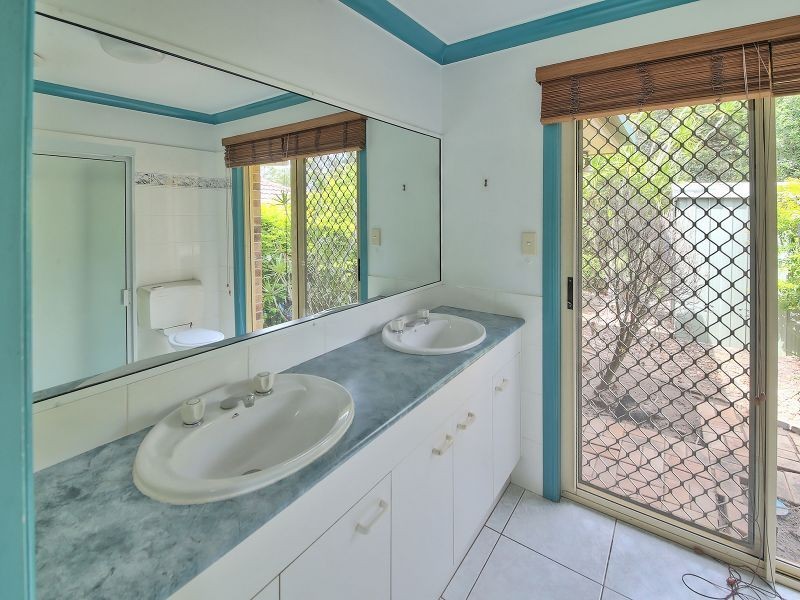 9 Casuarina Cres, Calamvale QLD 4116