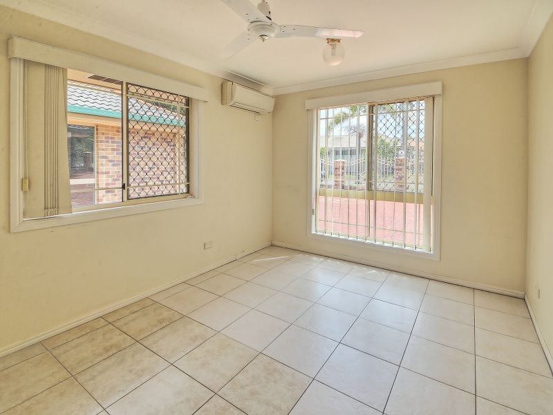 9 Casuarina Cres, Calamvale QLD 4116