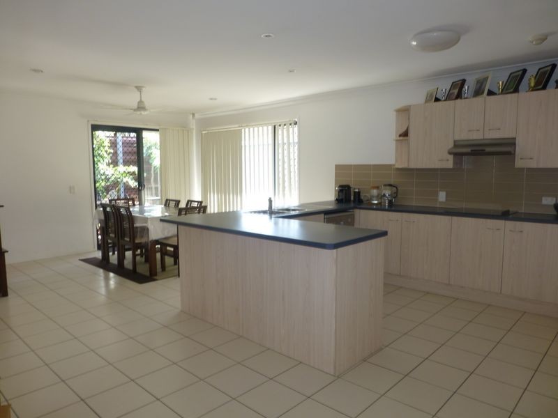 49 Kakadu Street, Parkinson QLD 4115