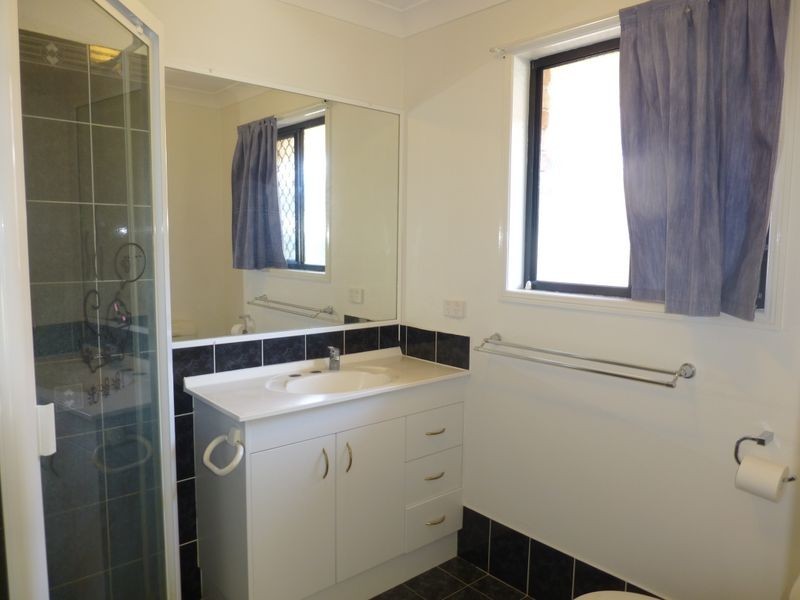 9 Carmel Place, Calamvale QLD 4116