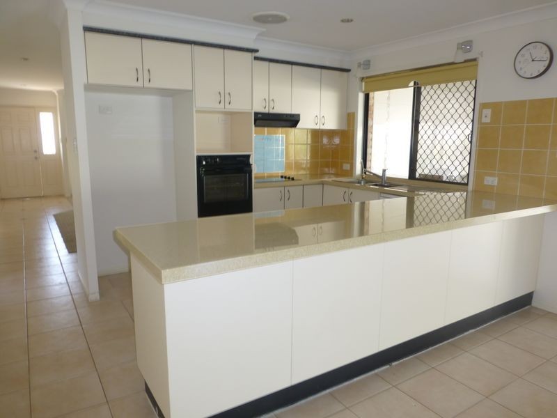 9 Carmel Place, Calamvale QLD 4116