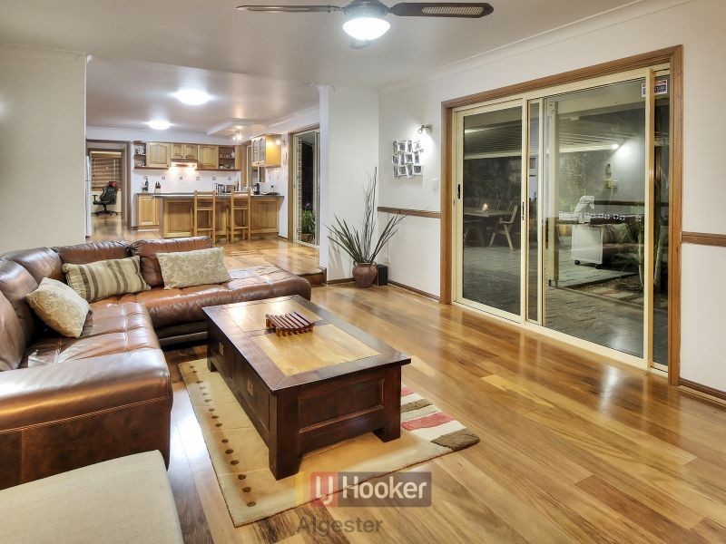 2 Cottonwood Crescent, Calamvale QLD 4116