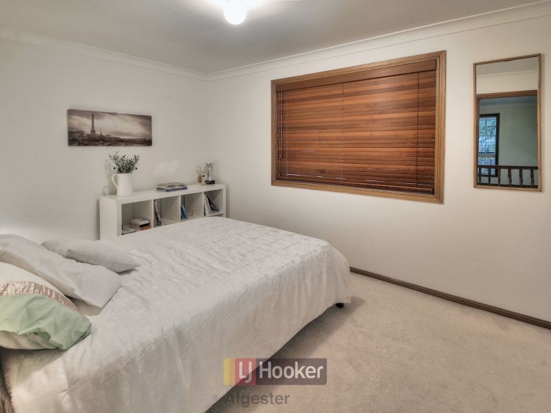 2 Cottonwood Crescent, Calamvale QLD 4116