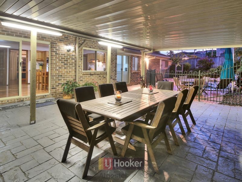 2 Cottonwood Crescent, Calamvale QLD 4116