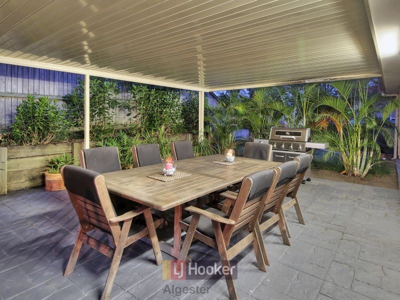 2 Cottonwood Crescent, Calamvale QLD 4116